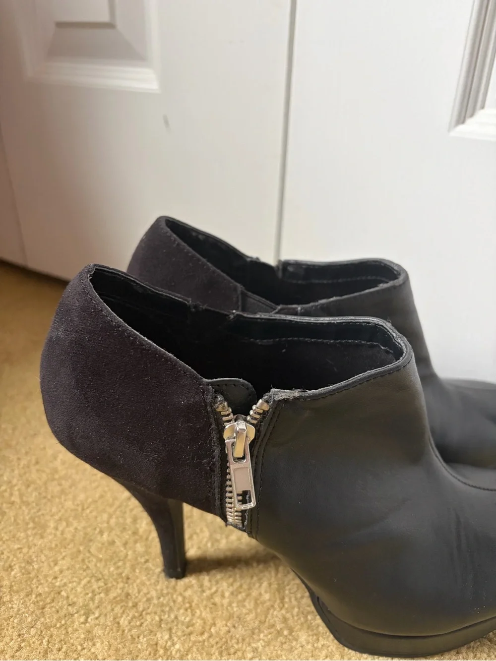 N/A contemporary black